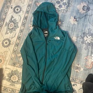 Lightweight women's north face zip-up